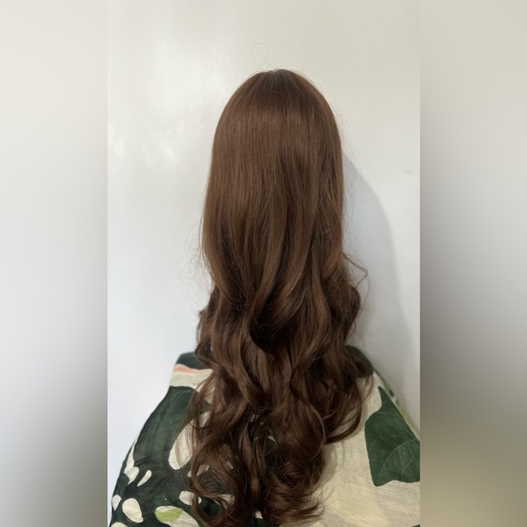 Brown Wavy Hair Wig - Realistic & Natural Look - Picture 3 of 7